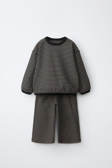 ZARA КОМПЛЕКТ ИЗ ТОЛСТОВКИ И БРЮК В ПОЛОСКУ, ЧЕРНЫЙ