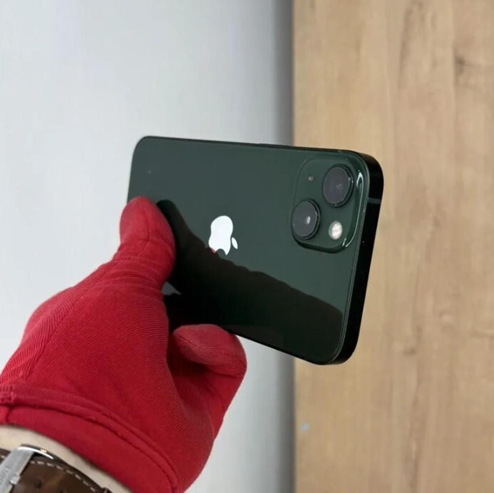 iPhone 13, 256 ГБ б/у