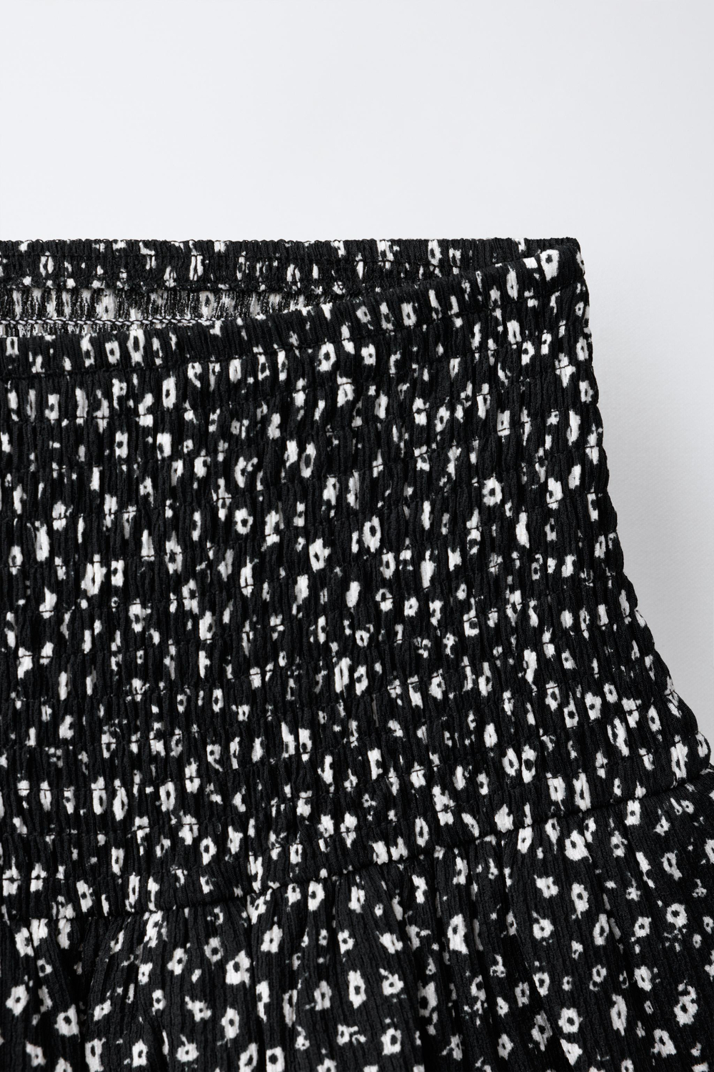 ZARA ЮБКА С ПРИНТОМ И ВОЛАНОМ, ЧЕРНЫЙ