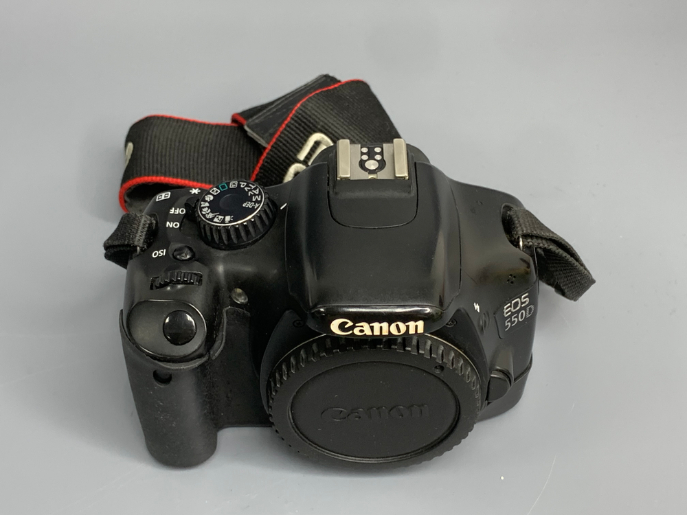 Canon EOS 550D 48500 кадров