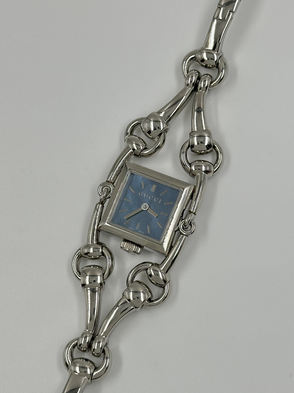 Часы Gucci Signoria