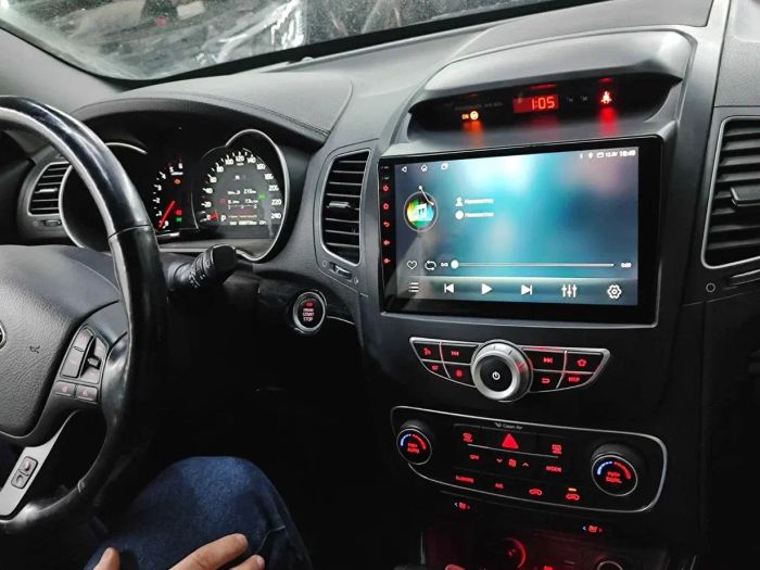 Магнитола для KIA Sorento 2012-2020 (климат на штатном экране) - Kuberg QLed, Android 14, TS105, Быстрейшая, CarPlay, SIM-слот