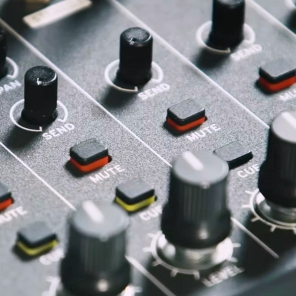 Korg NTS-4 Микшер