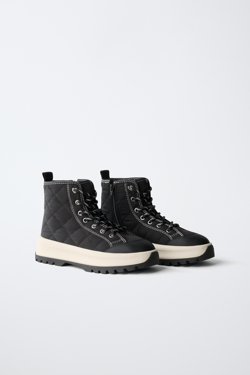 ZARA СТЕГАНЫЕ СПОРТИВНЫЕ БОТИНКИ, ЧЕРНЫЙ