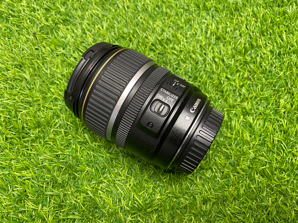 Canon EF-S 17-85mm 4-5.6 IS USM