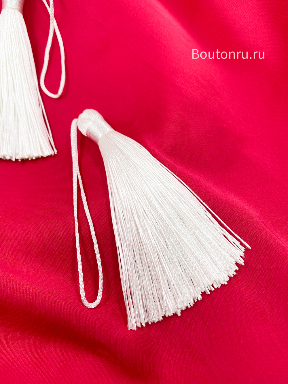 Кисточка для штор белая 9 см