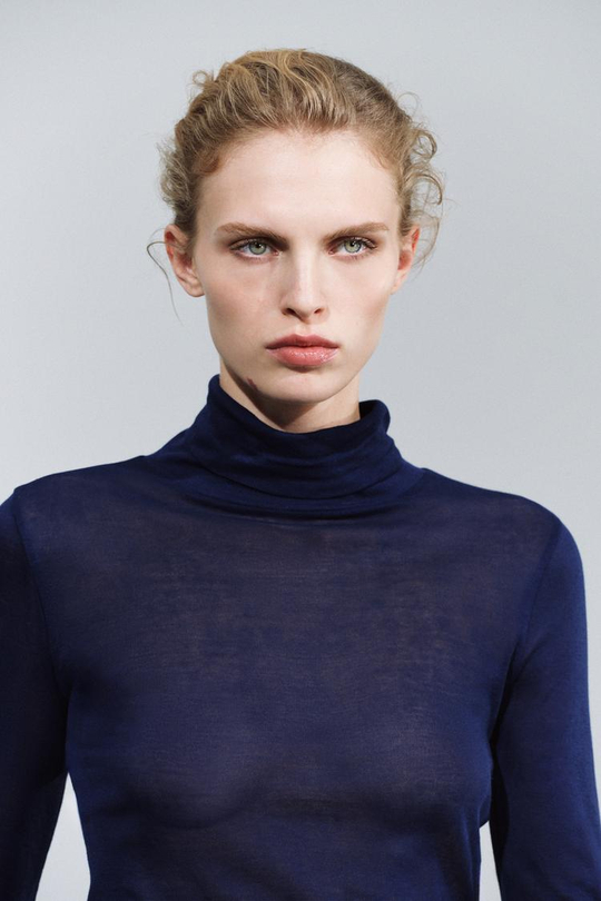 ZARA ФУТБОЛКА SUPIMA® С ВОРОТНИКОМ-СТОЙКОЙ, МОРСКОЙ СИНИЙ