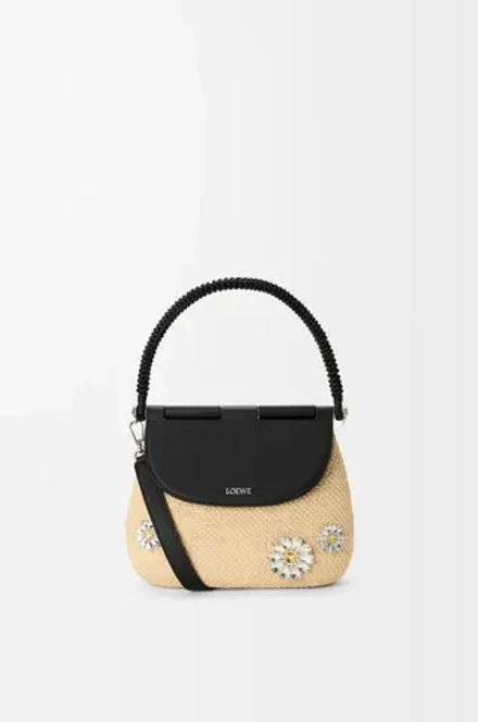 Loewe Средняя сумка Pescador из рафии и телячьей кожи, натуральный/черный