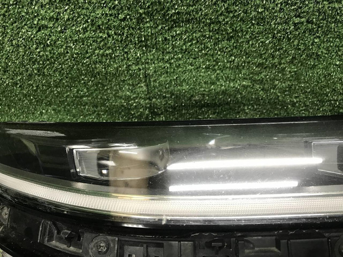 Фара правая Genesis GV80 (2020-2023) LED