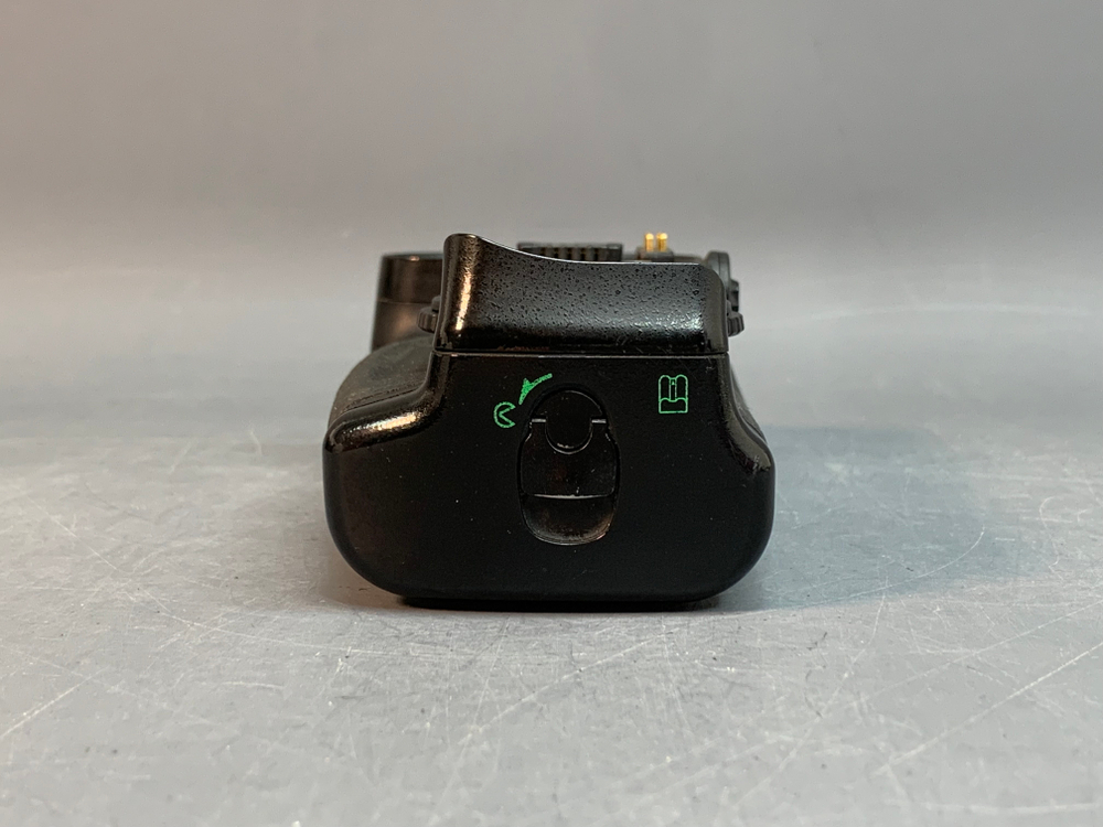 Nikon MB-D10