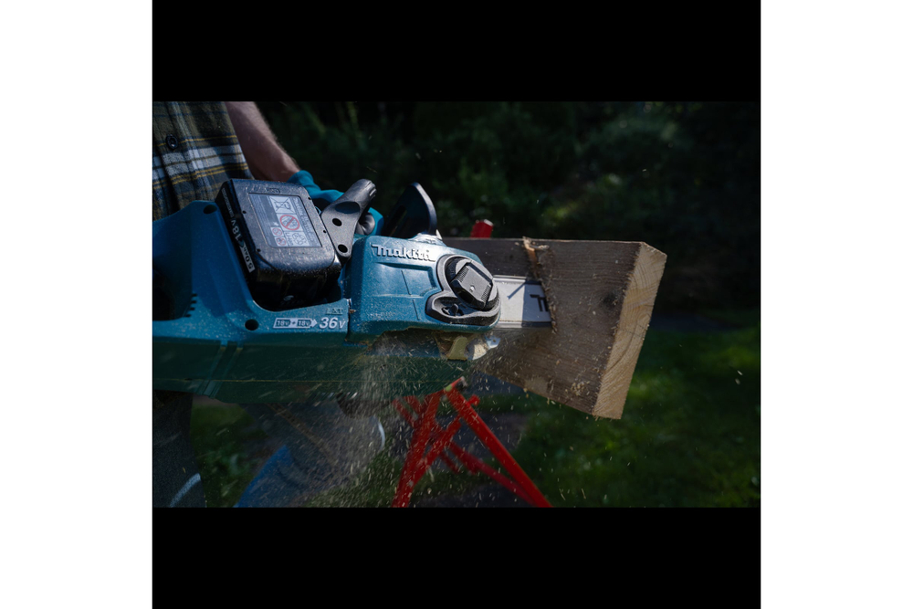 Аккумуляторная цепная пила Makita LXT DUC353Z