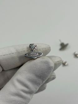 Серьги Orb с «жемчугом» Vivienne Westwood