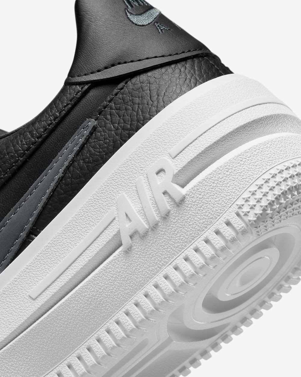 Кроссовки женские NIKE Air Force 1 PLT.AF.ORM