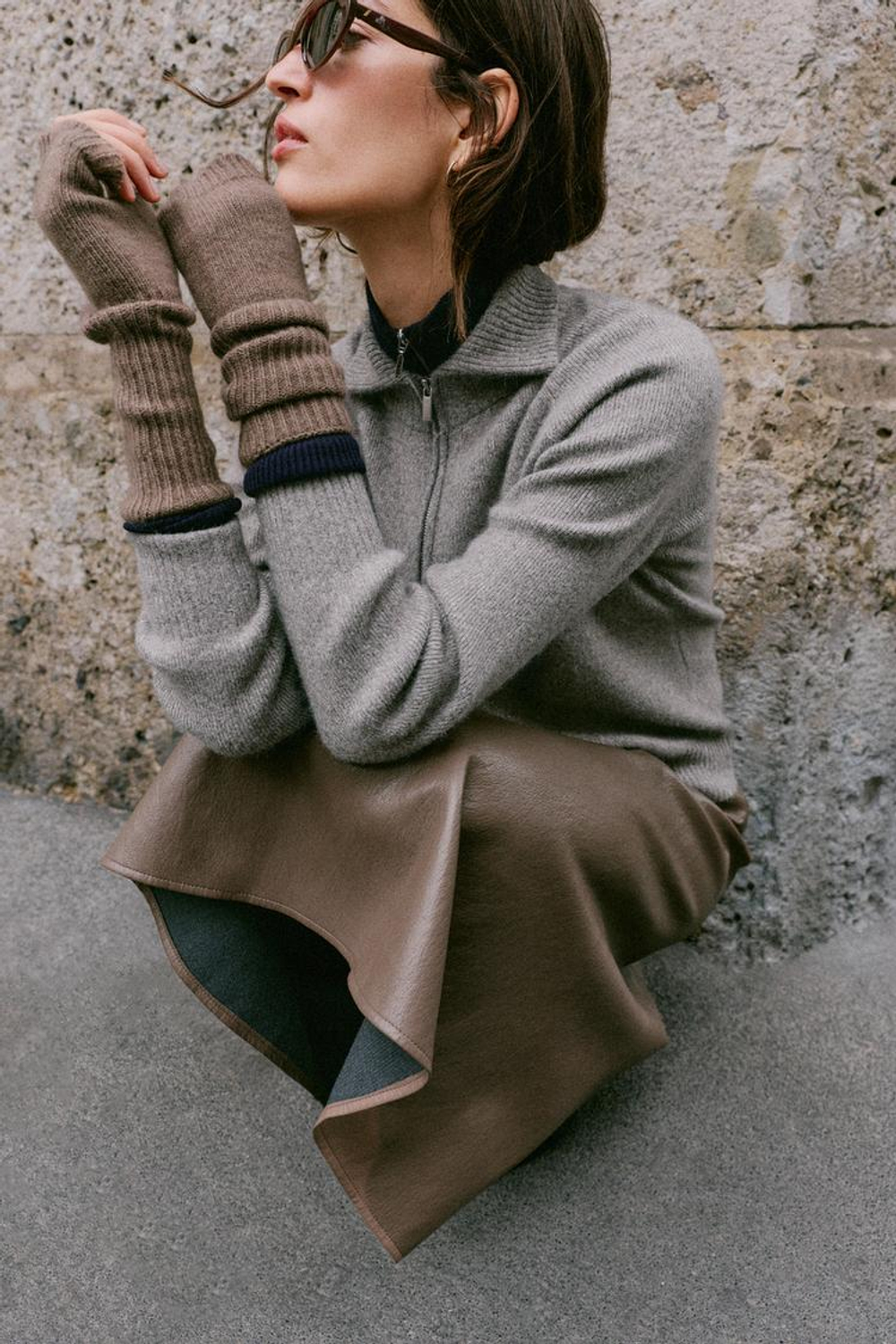 ZARA ДЛИННЫЕ ТРИКОТАЖНЫЕ МИТЕНКИ, СЕРОВАТО-КОРИЧНЕВЫЙ