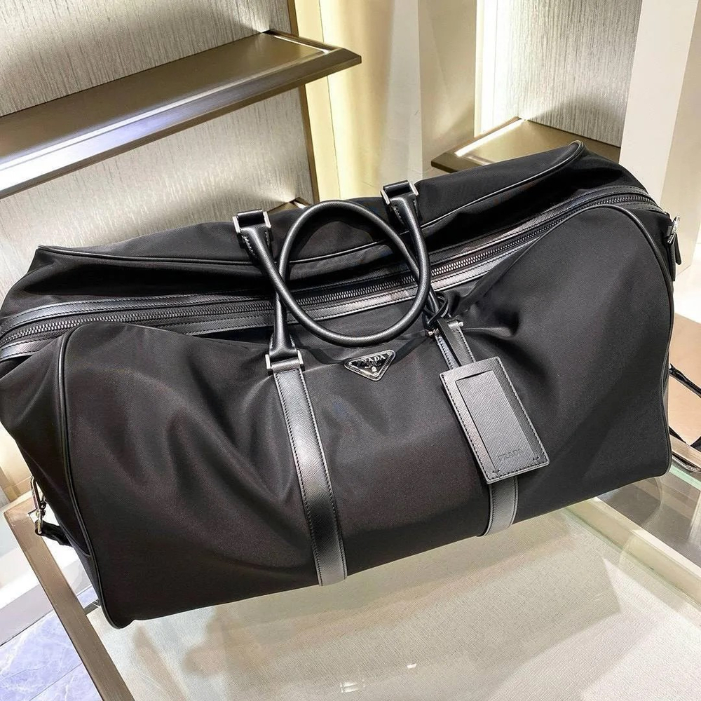 Спортивная дорожная сумка Prada