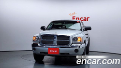 Dodge Dakota QUAD CAB 4X4 — 2005