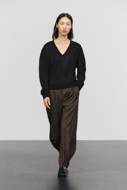 Massimo Dutti Свитер из смесовой шерсти с V-вырезом, черный