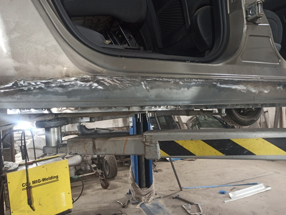 Порог левый Citroen C4 (Grand) Picasso 2006-2013 (0,8мм)