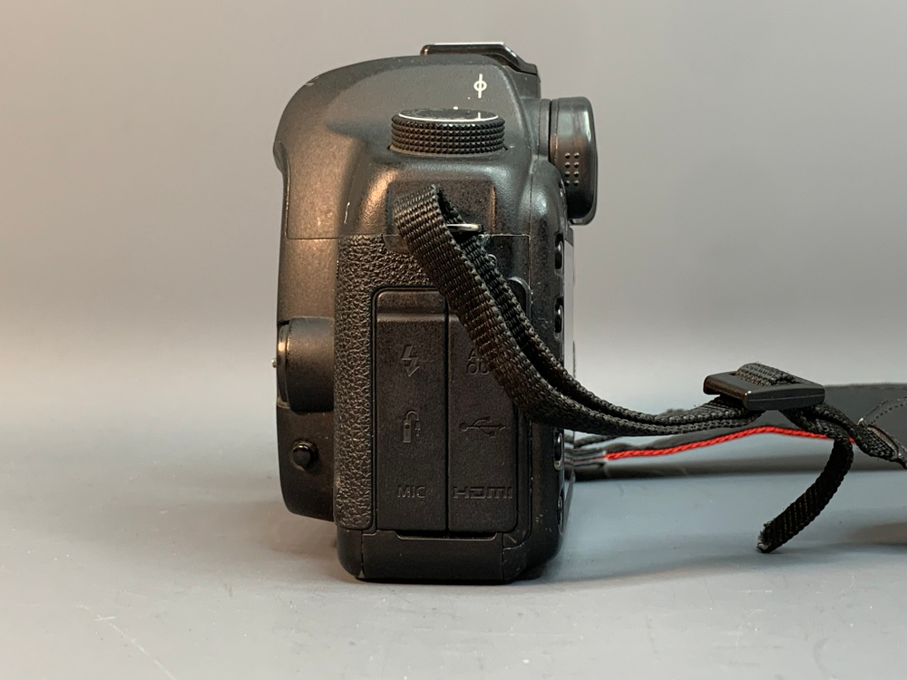 Canon EOS 5D Mark II 160.000 кадров
