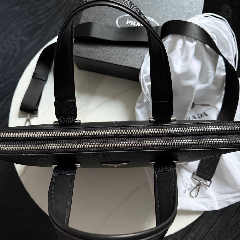 Портфель Prada