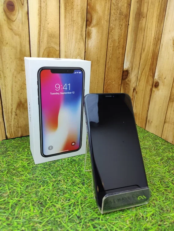 Смартфон Apple iPhone X 64 ГБ RU, 1 SIM, черный (витринный)
