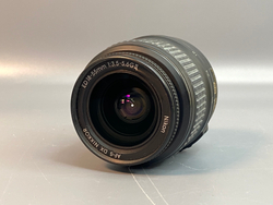 Nikon D3000 Kit 18-55mm 22.400 кадров