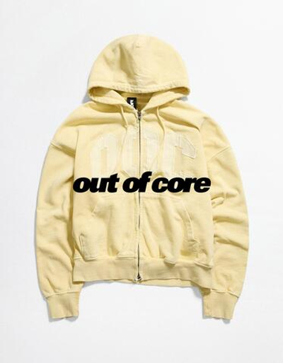 Женское худи с нашивкой OUT OF CORE - BERSHKA