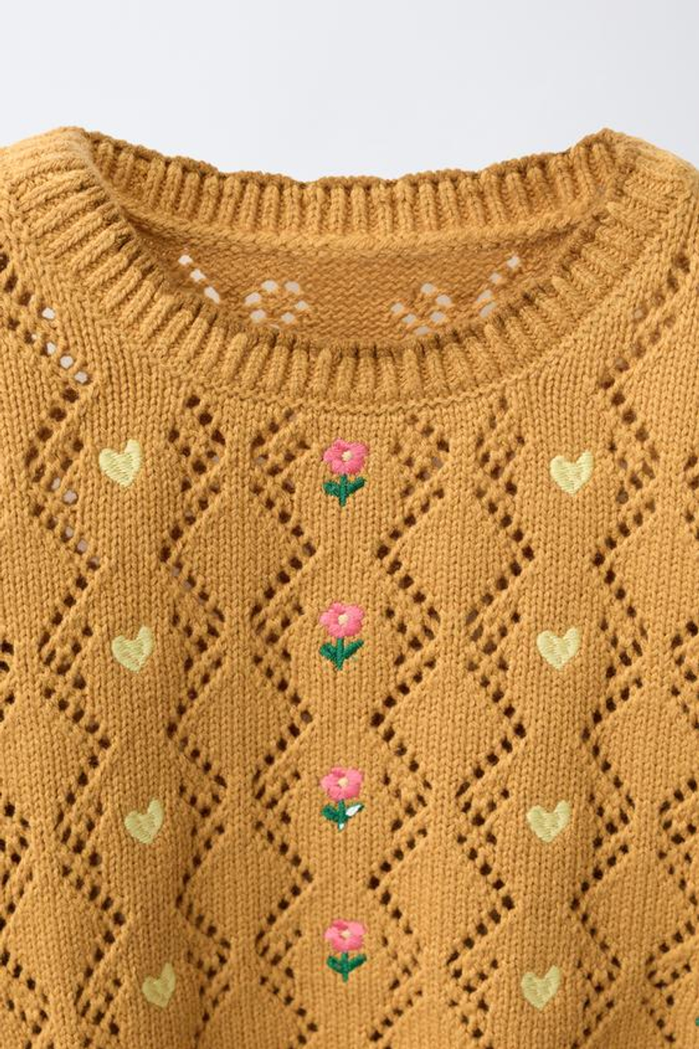 ZARA АЖУРНЫЙ ДЖЕМПЕР С ВЫШИВКОЙ, ГОРЧИЧНЫЙ