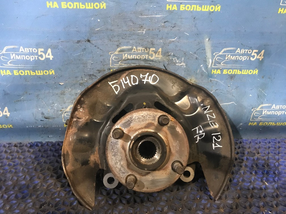 Ступица передняя правая TOYOTA COROLLA 2001-2006