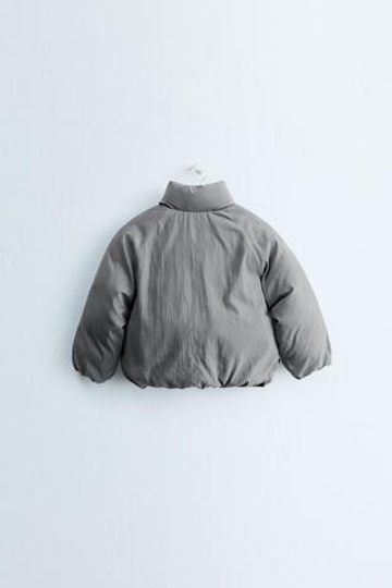 ZARA TIMELESS — СТЕГАНОЕ ПАЛЬТО С ЗАСТЕЖКАМИ-ТОГГЛ, МЯГКИЙ СЕРЫЙ