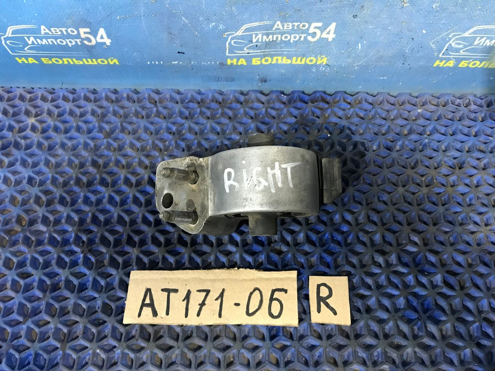 Подушка двигателя TOYOTA CARINA 1990