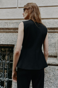 ZARA ЖИЛЕТ С ЗАСТЕЖКАМИ-ТОГГЛ, ЧЕРНЫЙ