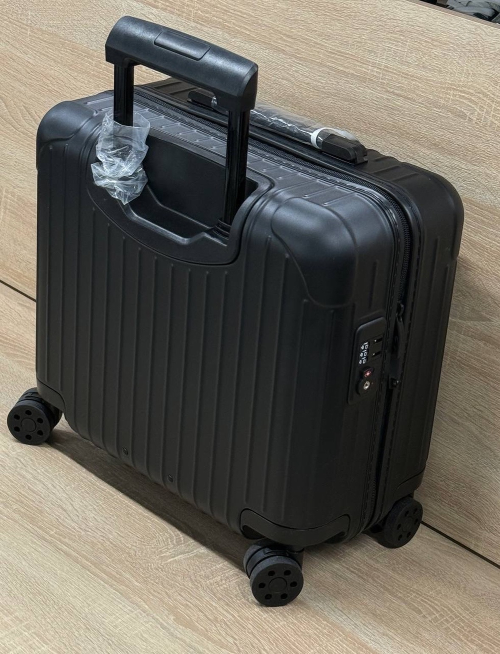 Дорожный чемодан Rimowa