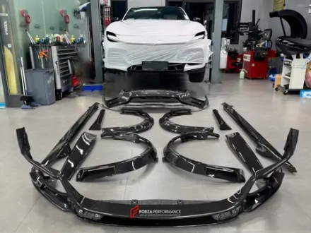 Карбоновые детали в заводском стиле для Ferrari Purosangue 2023+ Феррари Пуросанг OEM