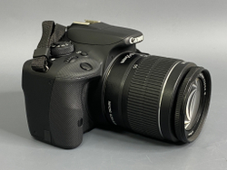Canon 100D Kit 18-55mm 6600 кадров