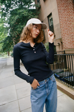 ZARA ФУТБОЛКА С ВОРОТНИКОМ НА ПУГОВИЦАХ, МОРСКОЙ СИНИЙ