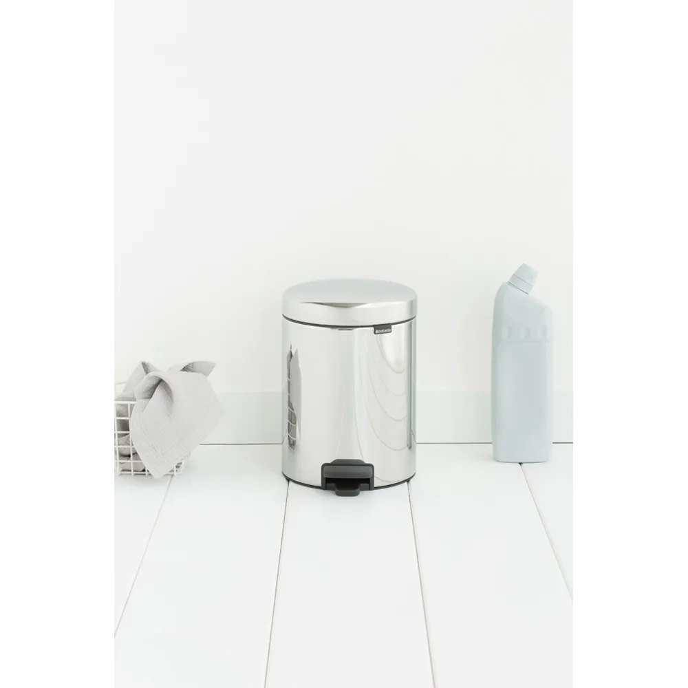 Brabantia Контейнер для мусора NewIcon 5л, полированная сталь 112621