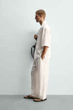 СТРУЯЩИЕСЯ БРЮКИ С БОКОВЫМИ СКЛАДКАМИ — ZARA