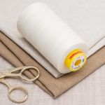 Нитка Gutermann Mara 150 (5000 метров), 1 боб., особо тонкая | _001 молочный (сумрачно-белый)