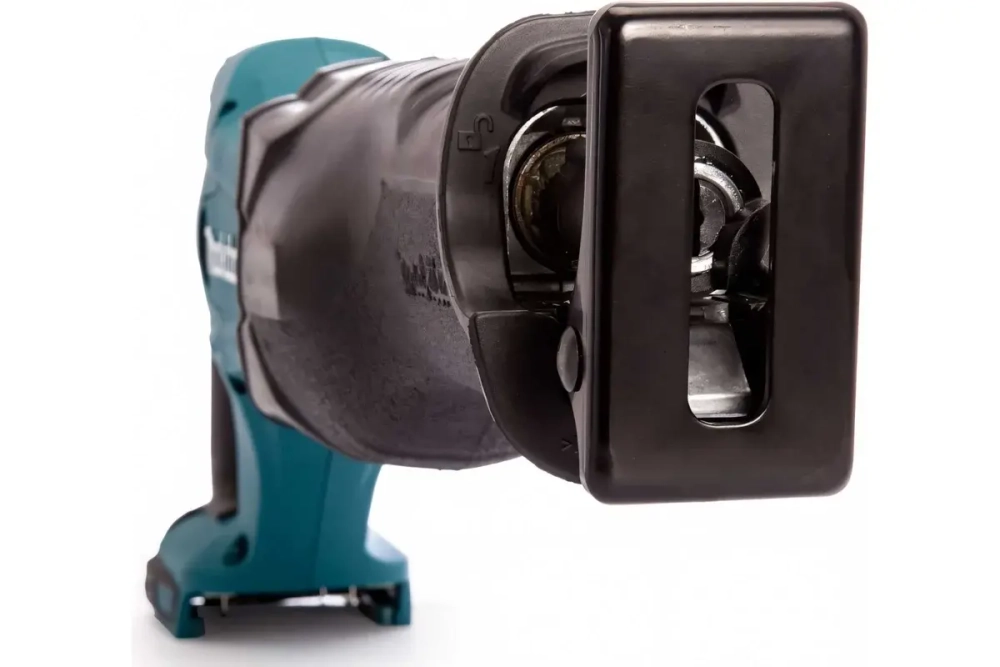 Аккумуляторная сабельная пила Makita DJR186Z