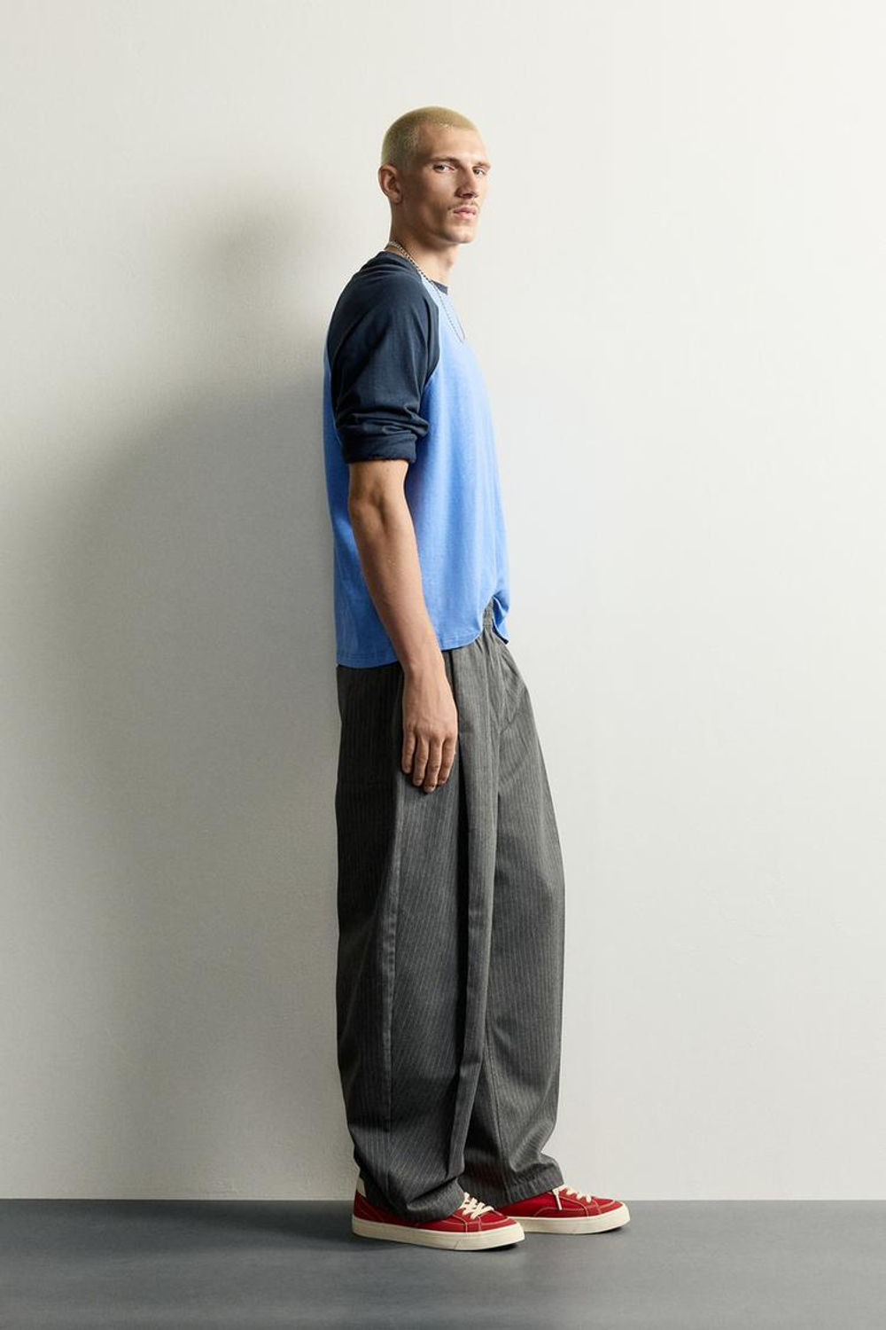 ZARA БРЮКИ BALLOON FIT С БОКОВЫМИ ЗАЩИПАМИ, ПОЛОСКИ