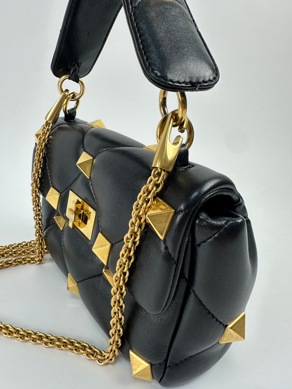 Сумка Valentino Garavani Roman Stud