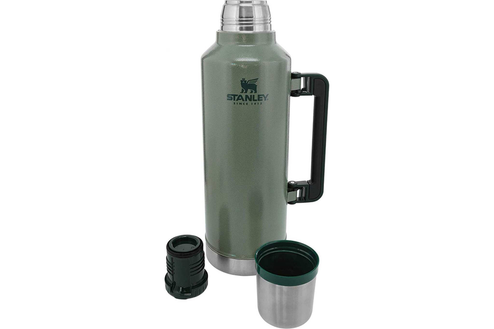 Термос "Classic 2,3L" темно-зеленый 10-07935-001 от Stanley