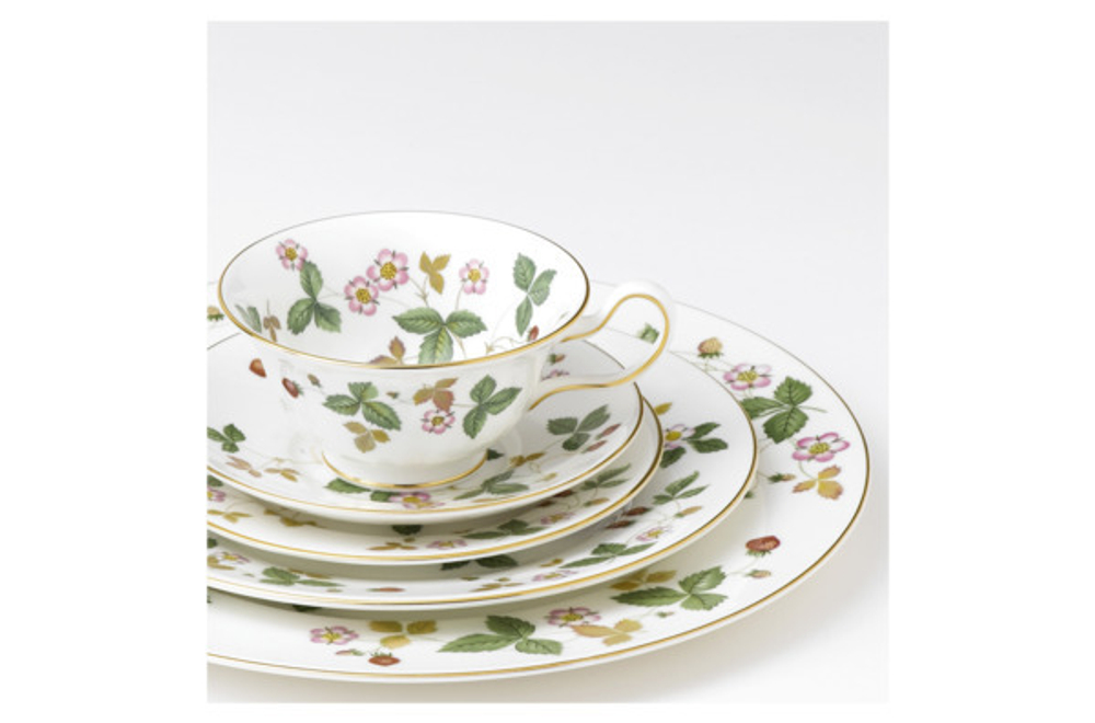 Тарелка суповая 20см Wedgwood Земляника