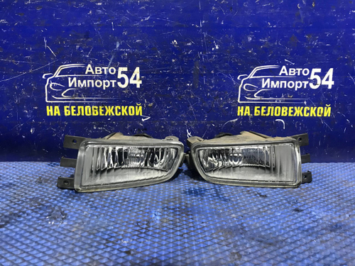 Туманка правая TOYOTA ARISTO 1997-2004