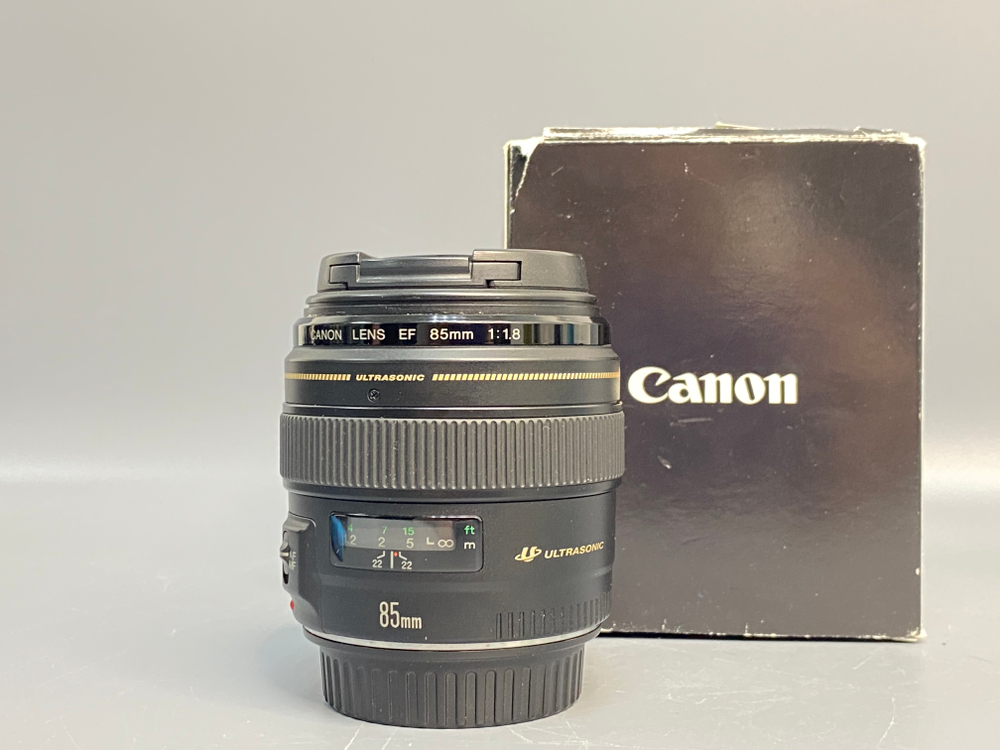 Canon EF 85mm 1.8 USM