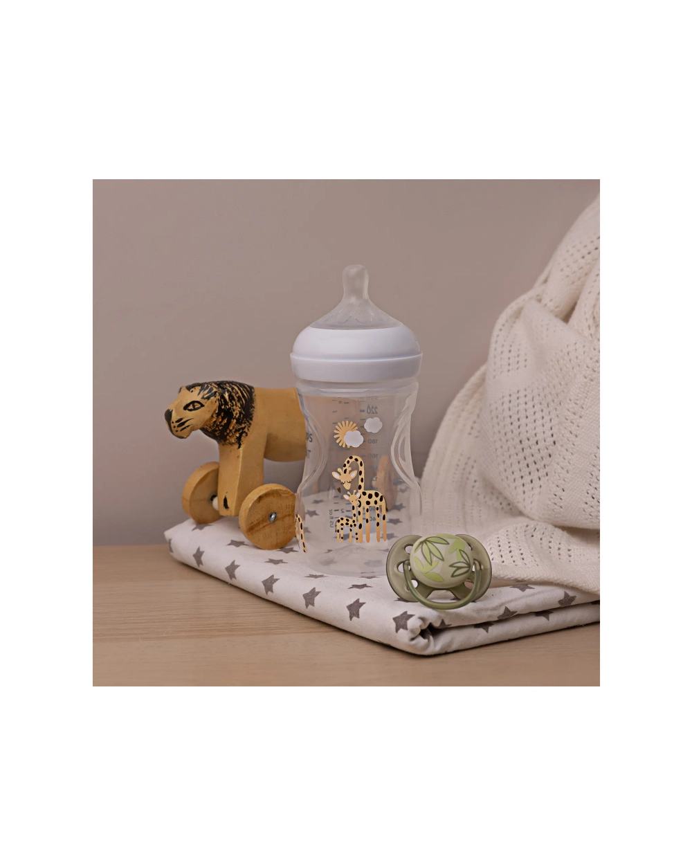 Пустышка Philips Avent ultra soft SCF091/07 с футляром для хранения и стерилизации 0-6месяцев 2шт