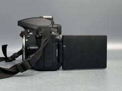 Nikon D5300 kit 18-55mm 3.5-5.6G VR 2.600 Кадров