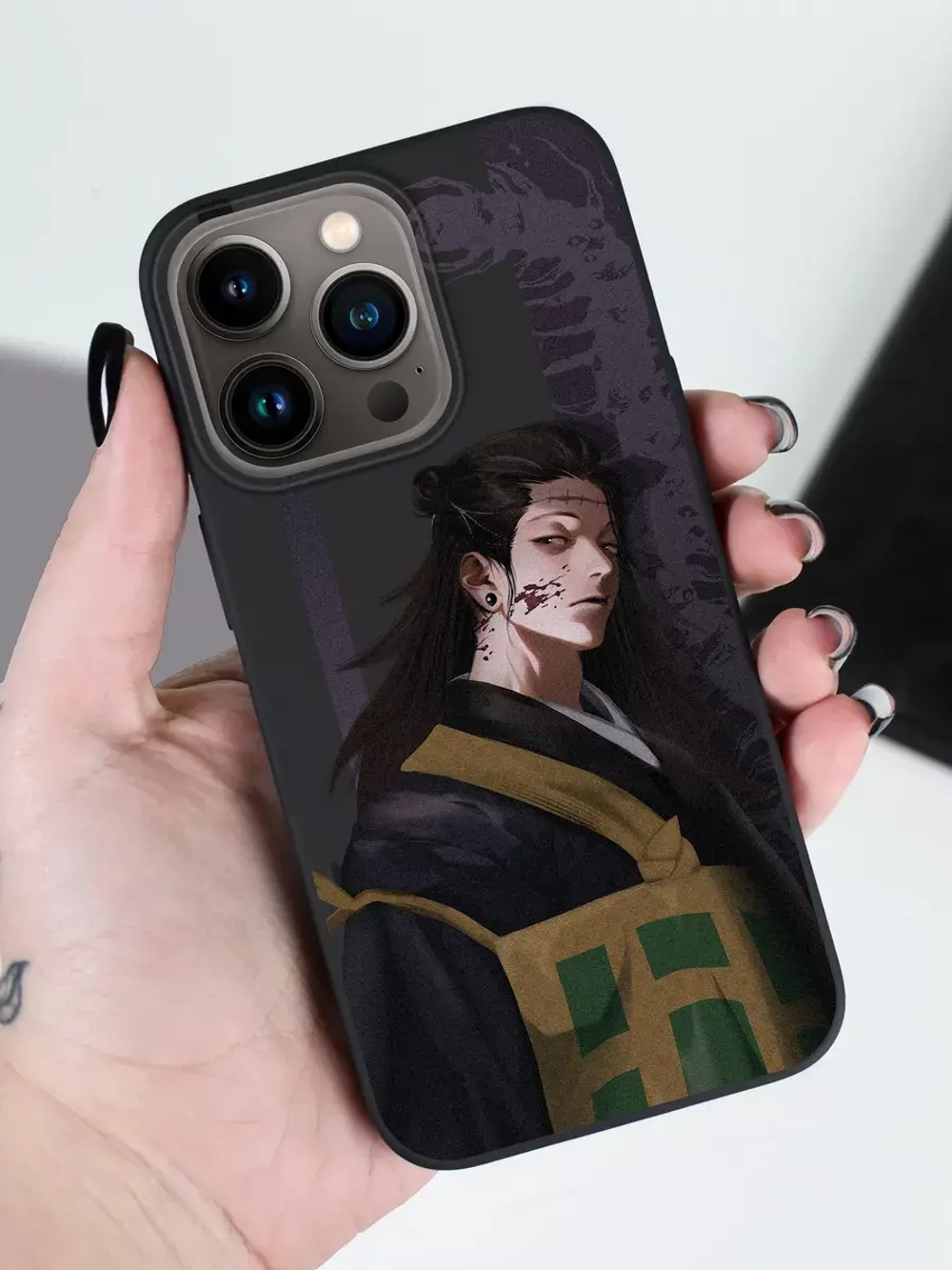 Чехол на iPhone 13 Pro с принтом
