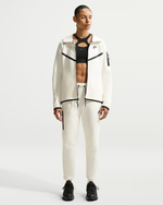 Nike Sportswear Tech Fleece Женские джоггеры с нормальной посадкой - NIKE